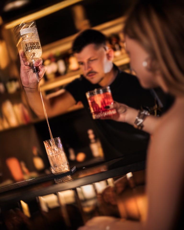 koktelkeszites-mediterraneo-skybar-esztergom